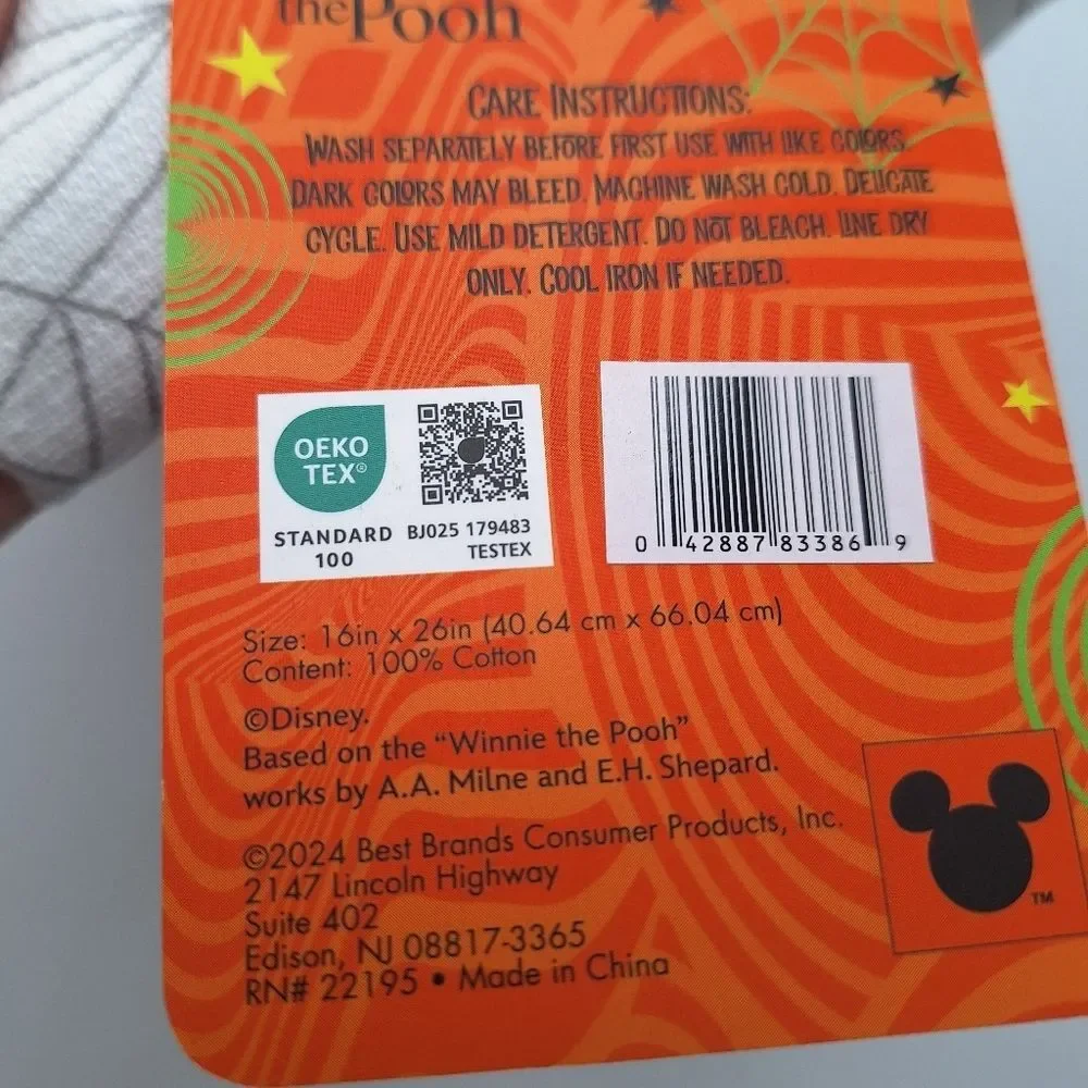 Happy halloween towels, winnie the Pooh and Friends Tigger Eyore Piglet